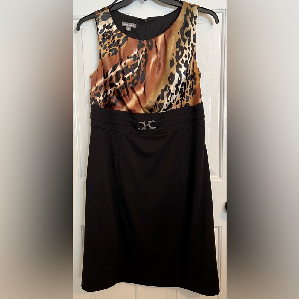 Roz & Ali size 16 animal print form fitting sleeveless dress.